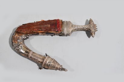 Dagger, jambiyya, Arabia, early 20th century

Curved...