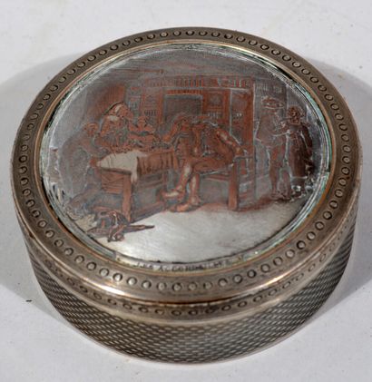 Circular box in silver plated copper with...
