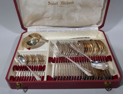 SAINT MEDARD

Silver-plated metal set with...