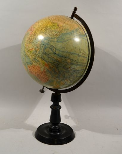 GLOBE TERRESTRE, Mappemonde on foot in black...