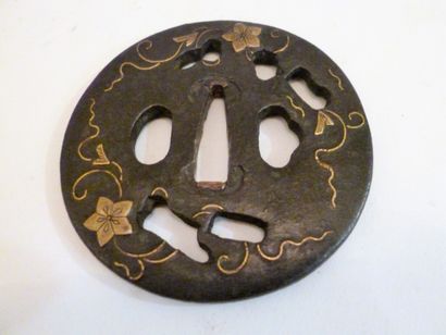 Marugata iron sukashi tsuba with gold hirazogan...