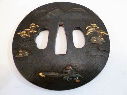 Shibuichi Tsuba Marugata decorated with gold...