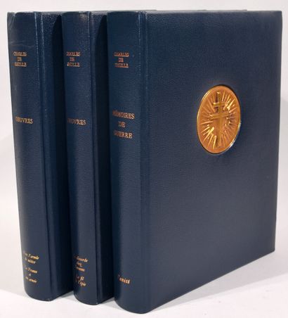 CHARLES DE GAULLE]

Lot of books including...