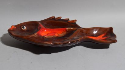 VALLAURIS - Fish bowl and oval bowl with...