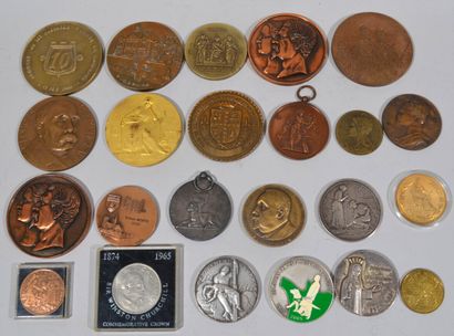 Important lot of medals mainly in bronze...