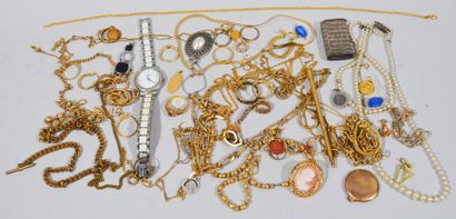 Lot of various fancy jewels.