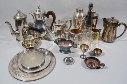 Lot of silver plated metal including serving...
