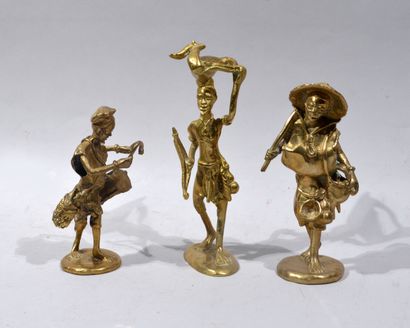 Three subjects in gilded metal 

Height 24...