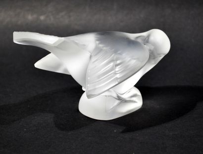 LALIQUE France

Sparrow in partially frosted...