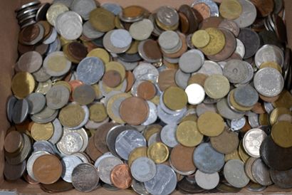 LOT OF FOREIGN DISMANTLING PARTS ( approx.3...