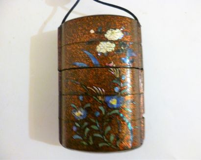 INRO with four nashi-ji lacquer boxes inlaid...