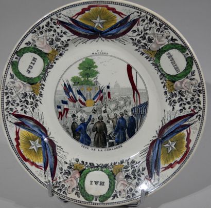 CREIL et MONTEREAU

DIX ASSIETTES en céramique...
