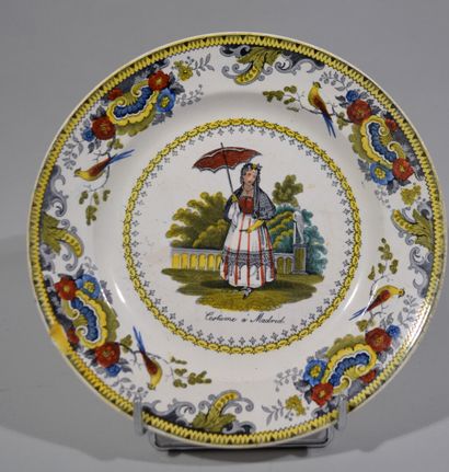 CREIL ET MONTEREAU

Ensemble d'assiettes...