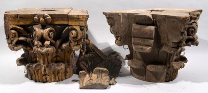 CHAPITEAUX corinthiens en bois sculpté de...