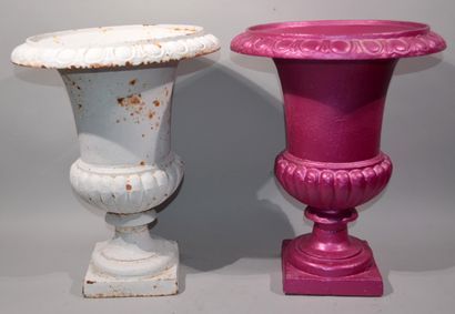 PAIRE DE VASES dits 