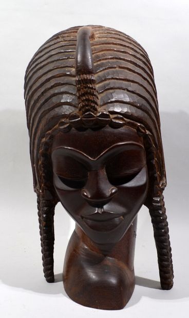 COTE D'IVOIRE, XXe

Buste de femme à la coiffe...