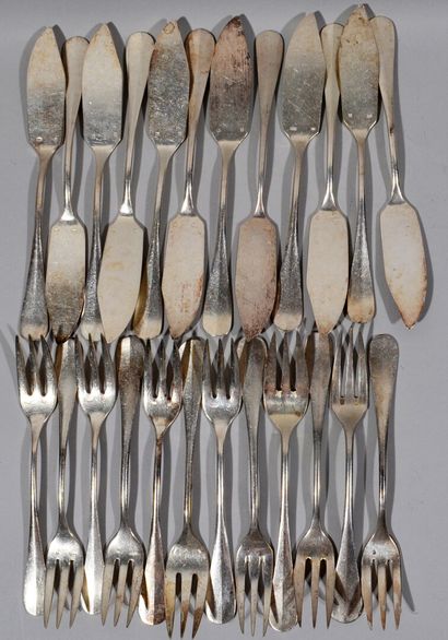 François FRIONET

Partie de ménagère en métal...