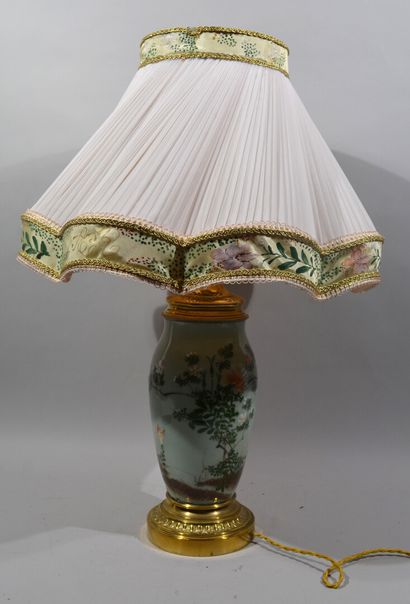 Vase en céramique polychrome couleur céladon...