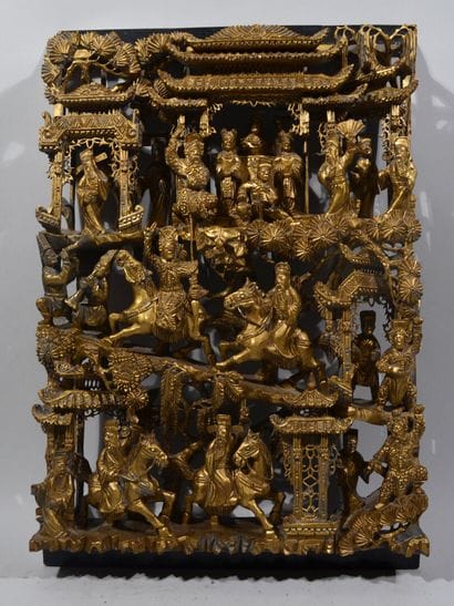 CHINE, XXème

Haut relief en bois sculpté...