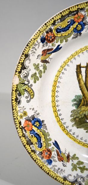 CREIL ET MONTEREAU

Ensemble d'assiettes...