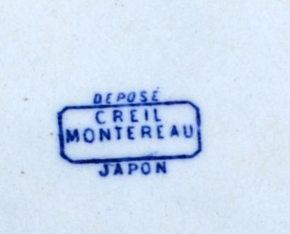 CREIL ET MONTEREAU

Plat du service en faïence...