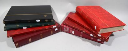 Lot de 8 albums de timbres principalement...