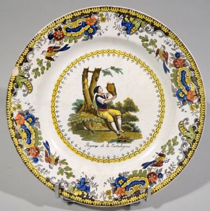 CREIL ET MONTEREAU

Ensemble d'assiettes...