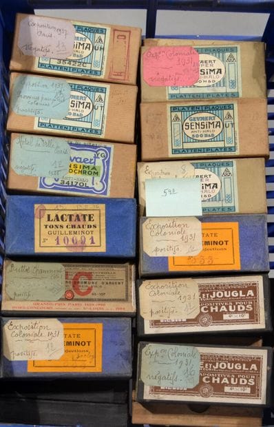 Lot de 45 boites de plaques stéréoscopiques...