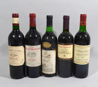 Lot comprenant : 

- 1 bouteille de CHATEAU...