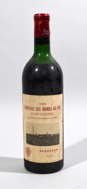 Une bouteille de CHATEAU LES ORMES DE PEZ...