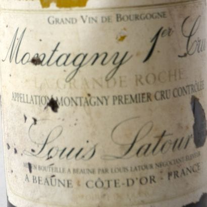 Une bouteille de Montagny premier cru, Domaine...
