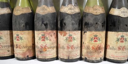 35 bouteilles de NUITS SAINT GEORGES Desvignes...