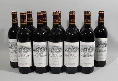 12 bouteilles de CHATEAU MALESCASSE Haut-Médoc...