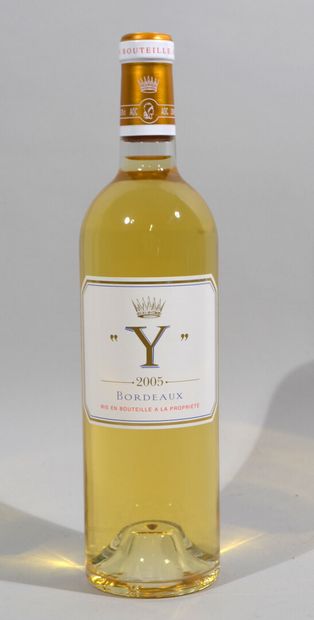 Une bouteille de Y d'YQUEM Bordeaux 2005