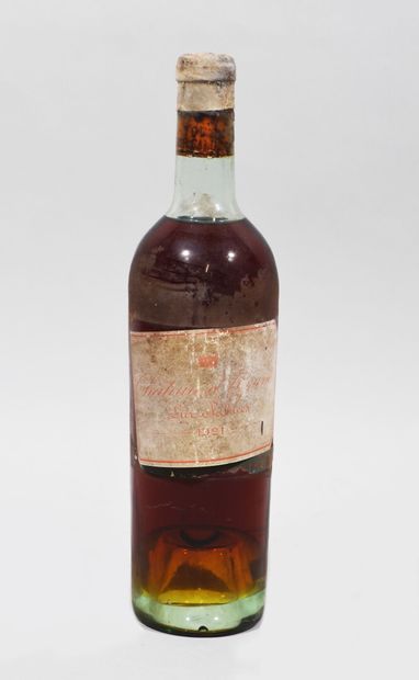 1 Bouteille de CHATEAU YQUEM Lur Saluces...