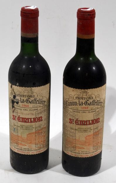 2 bouteilles de CHATEAU CANON-LA-GAFFELIERE...