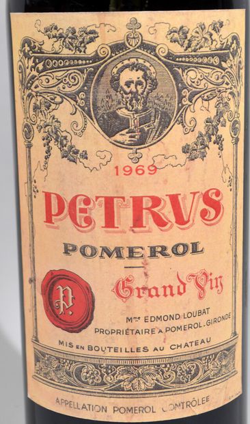 Un magnum de CHATEAU PETRUS Pomerol Grand...