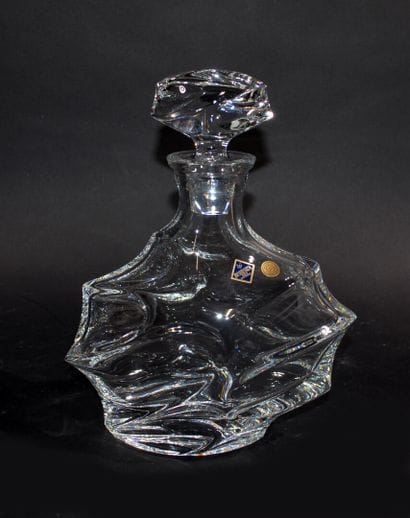 BOHEMIA CRYSTAL 

Une carafe à whisky en...