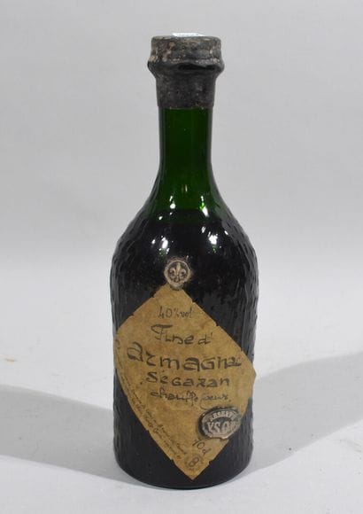 1 bouteilles de FINE D'ARMAGNAC Ségazan.

Niveau...