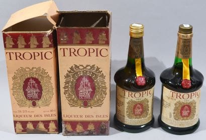 2 bouteilles de Rhum Tropic Liqueur des Isles...