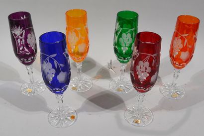 BOHEMIA CRYSTAL 

Ensemble de 6 flûtes à...