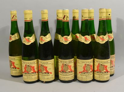 12 bouteilles de Gewurztraminer 1982 Fuchs...