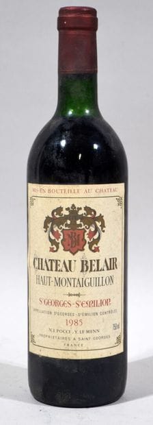 Une bouteille de CHATEAU BELAIR Haut-Montaiguillon...