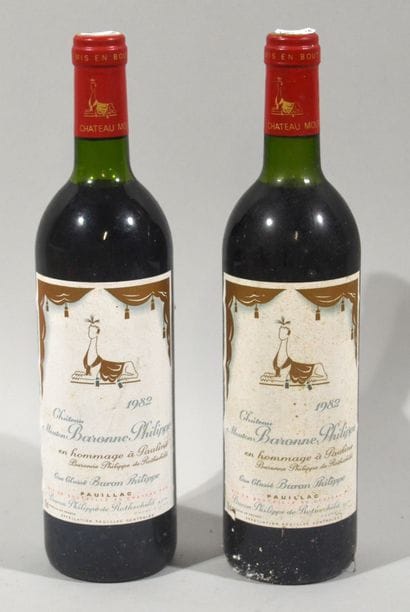 2 bouteilles de CHATEAU MOUTON BARONNE PHILIPPE...