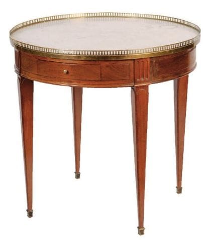 TABLE BOUILLOTTE style Louis XVI. Dessus...