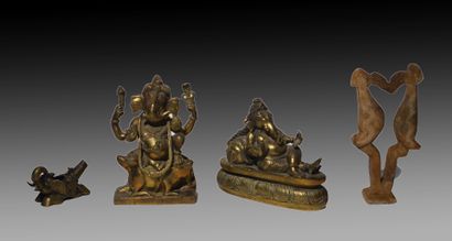 INDE

Lot de sujets en bronze représentant...