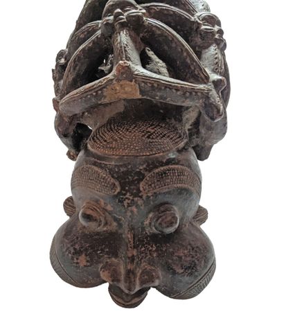 BAMOUN, Cameroun.

FOURNEAU DE PIPE en terre...