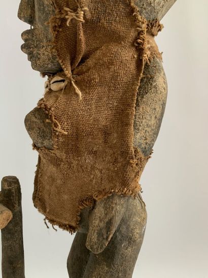 AFRIQUE, probablement BENIN 

FIGURE FEMININE...