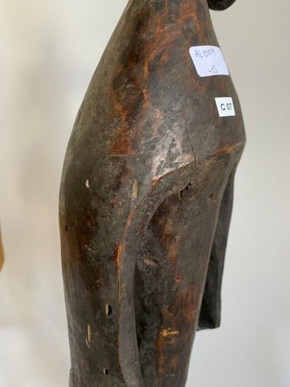 Style MUMUYE, NIGERIA 

STATUE en bois sculpté...