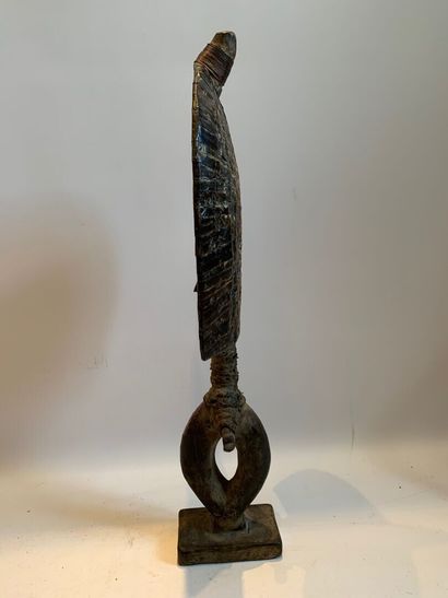 Style MAHONGWE, Gabon.

Figure de reliquaire...